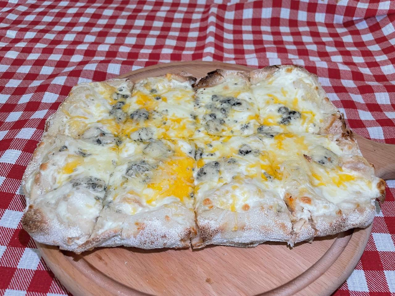 Римская четыре сыра