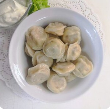 Пельмени русские ручн.лепки со сметаной