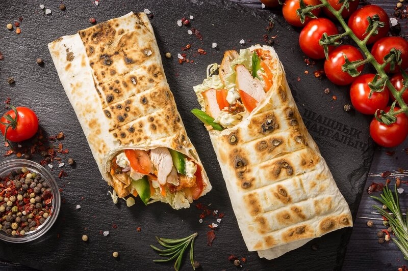 Шаурма на углях из курицы