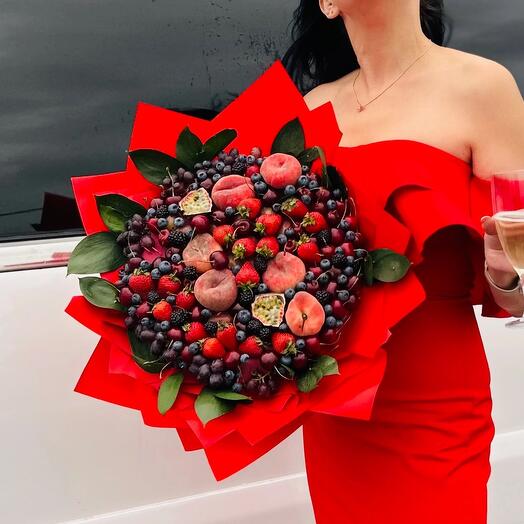 Фруктовый букет черешня персики