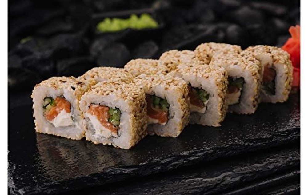 Лосось в кунжуте