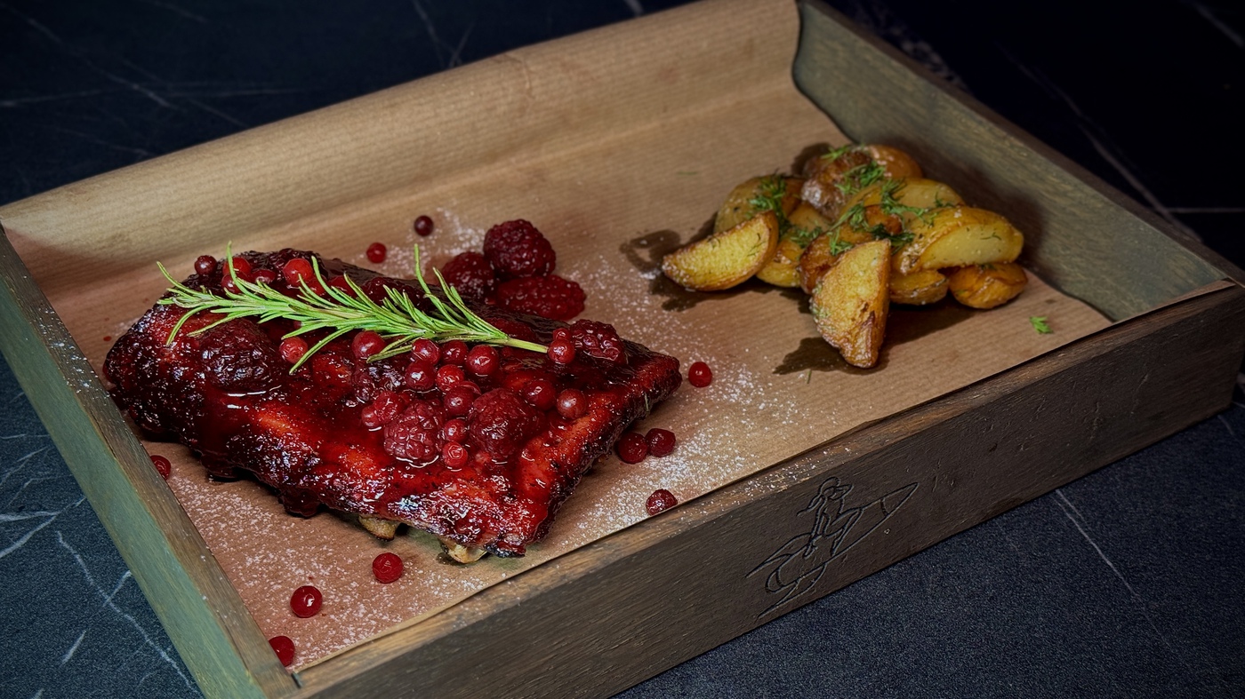 Ребрышки medium в ягодном глейзе