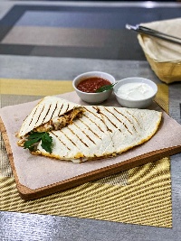Кесадилья по-мексикански с мясом