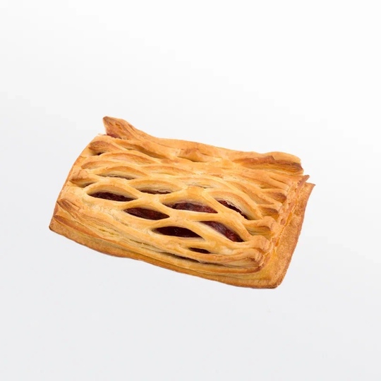 Слойка с клубникой