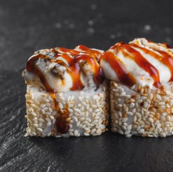 Запеченный с угрем (8 шт.)