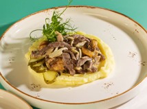 Бефстроганов из телятины с карт.пюре