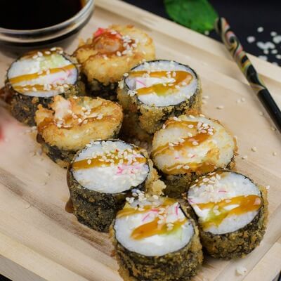 Горячий ролл с крабом