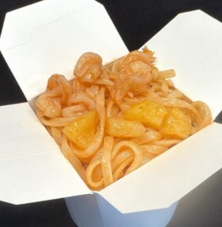 Лапша с креветкой и ананасом в кисло-сладком соусе