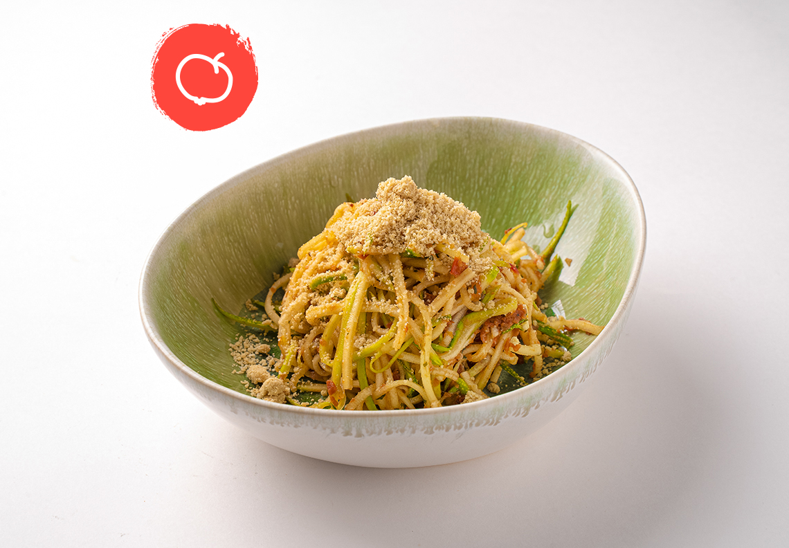 Паста из цукини с соусом из вяленых томатов