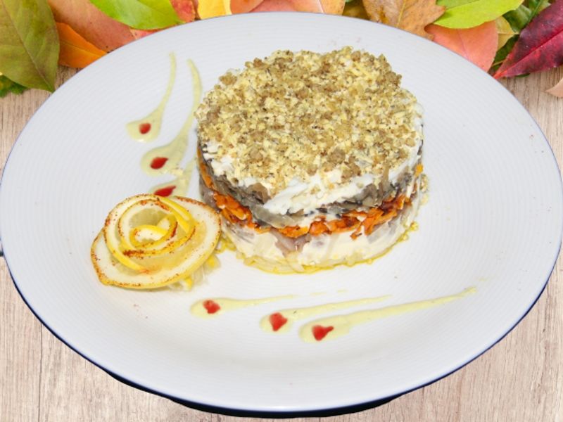 Сельдь под ореховой шубкой