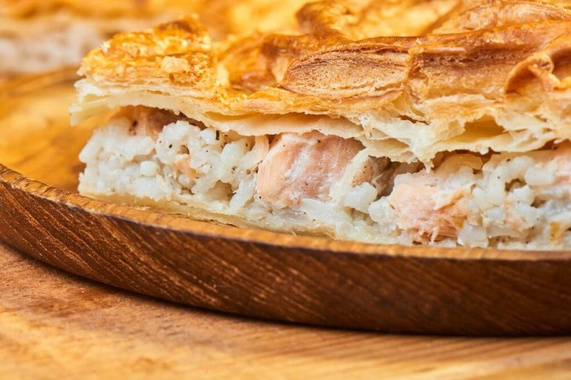 Пирог в слоёном тесте Капуста+мясо