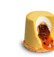 Пирожное Манго-маракуйя