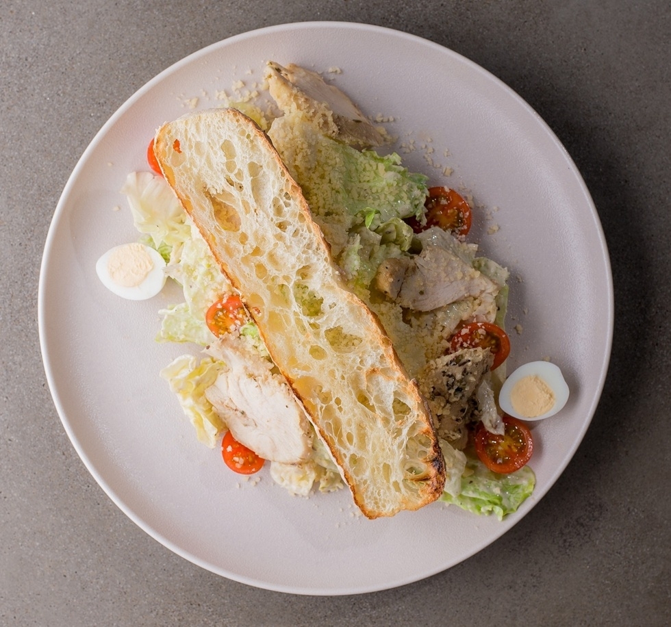 Цезарь с курицей