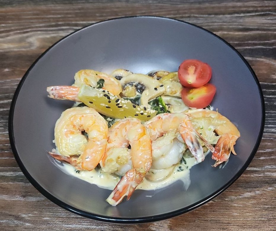 Тигровые креветки в сливочном соусе