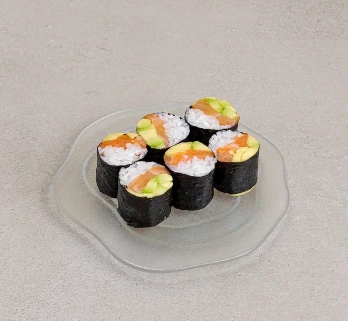 Футомаки лосось