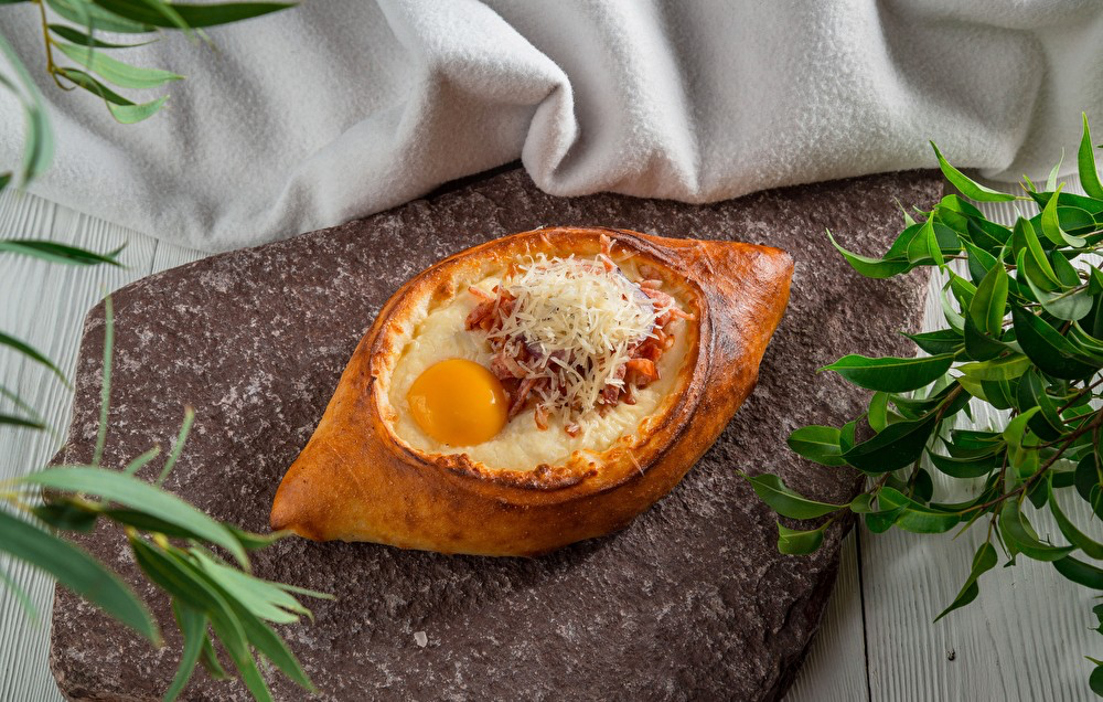 Хачапури «Карбонара»