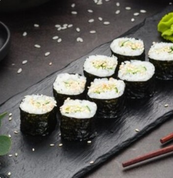 Классический ролл с огурцом