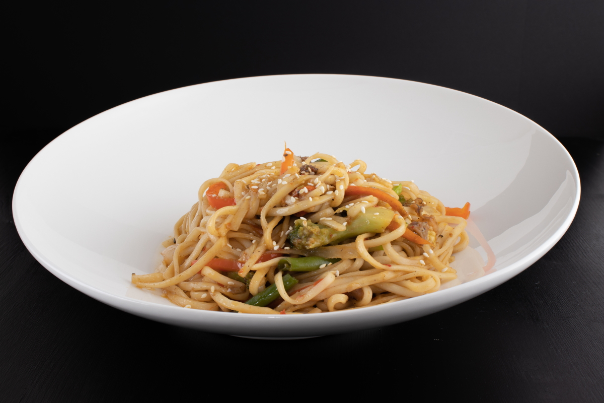 WOK с говядиной гречневая лапша