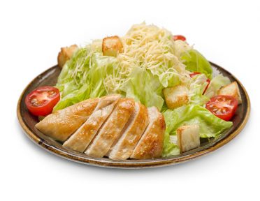 Салат Цезарь с курицей