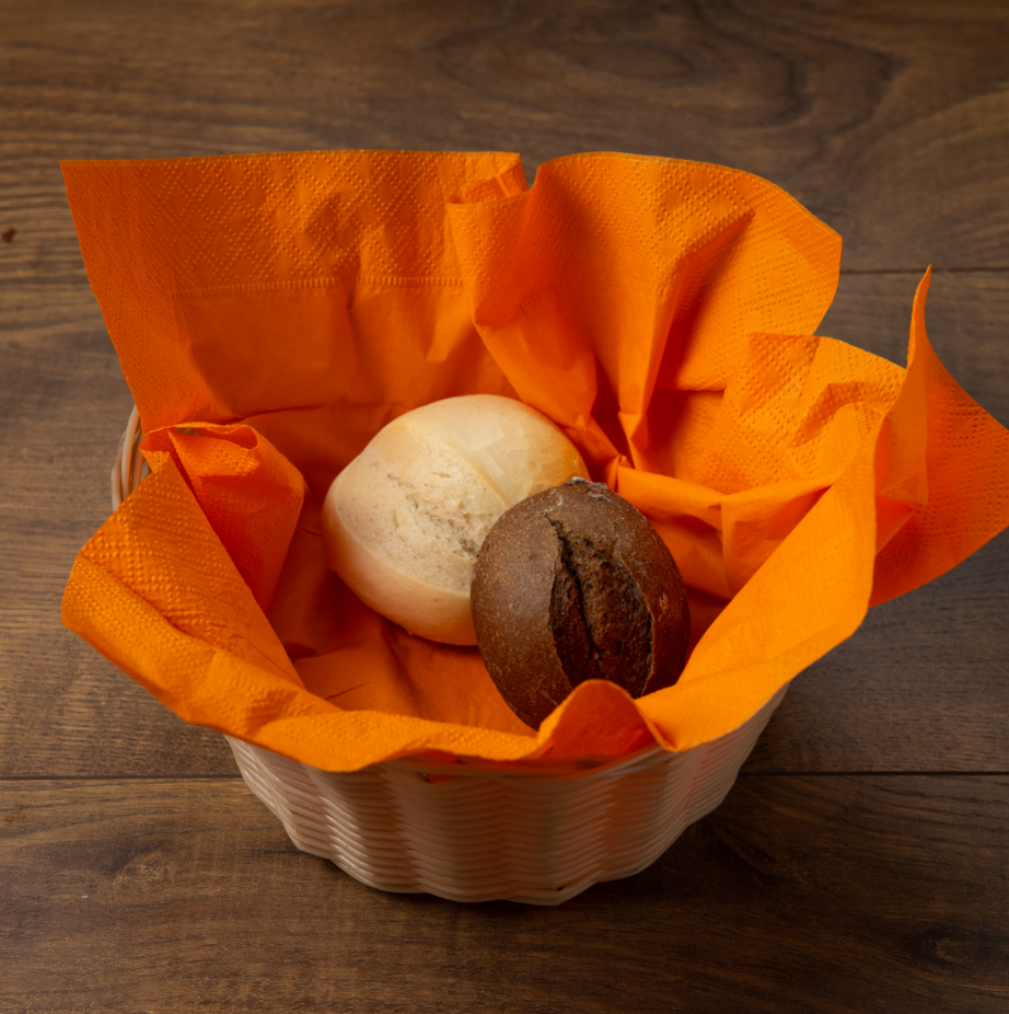 Булочки белая и черная