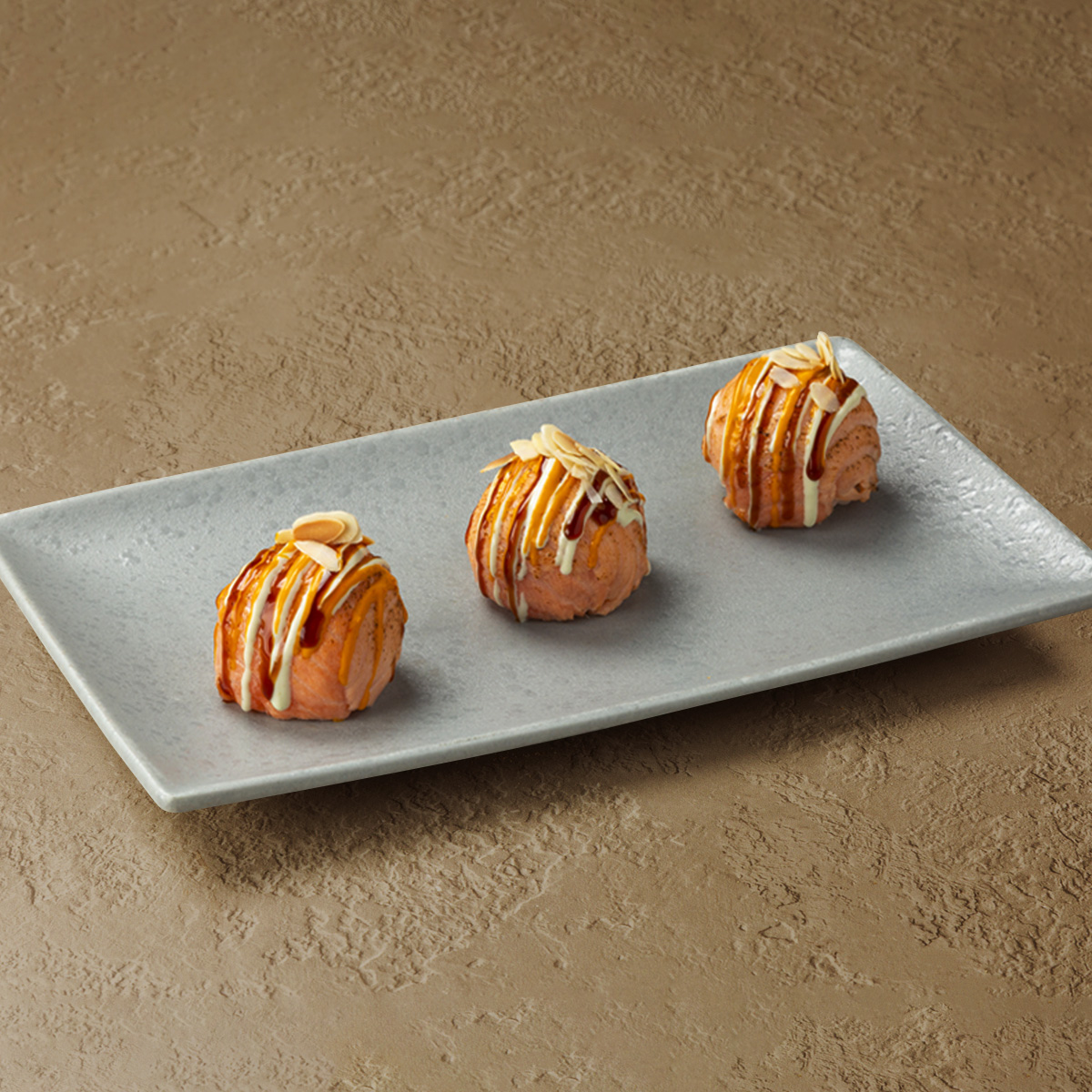 Нигири с лососем