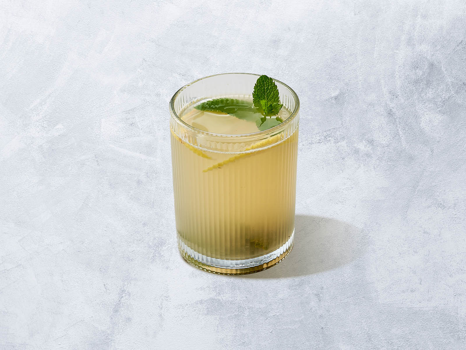 Лимон-жасмин.