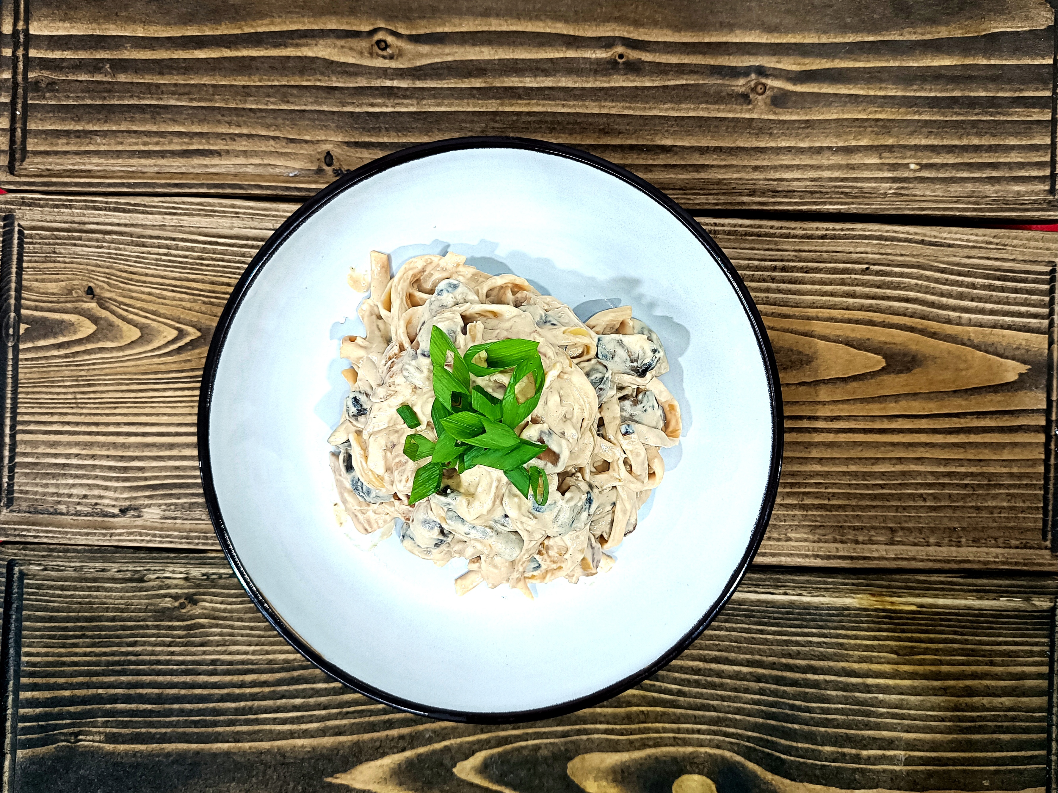 Паста с курицей и грибами