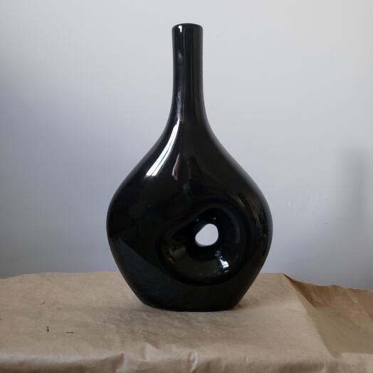 Ваза чёрная