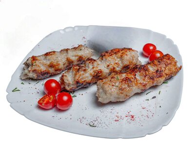 Люля куриный с летним салатом