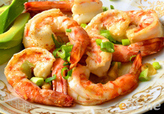 Тигровые креветки в беконе