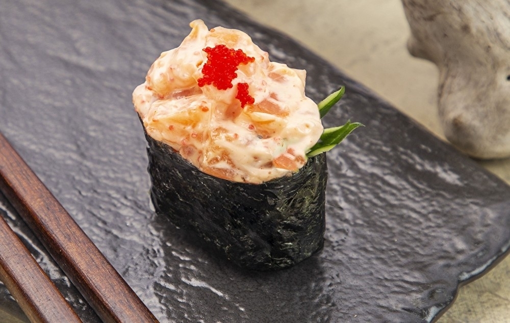 Гункан с креветкой