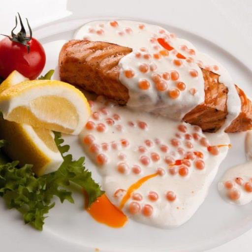 Сёмга под икорным соусом