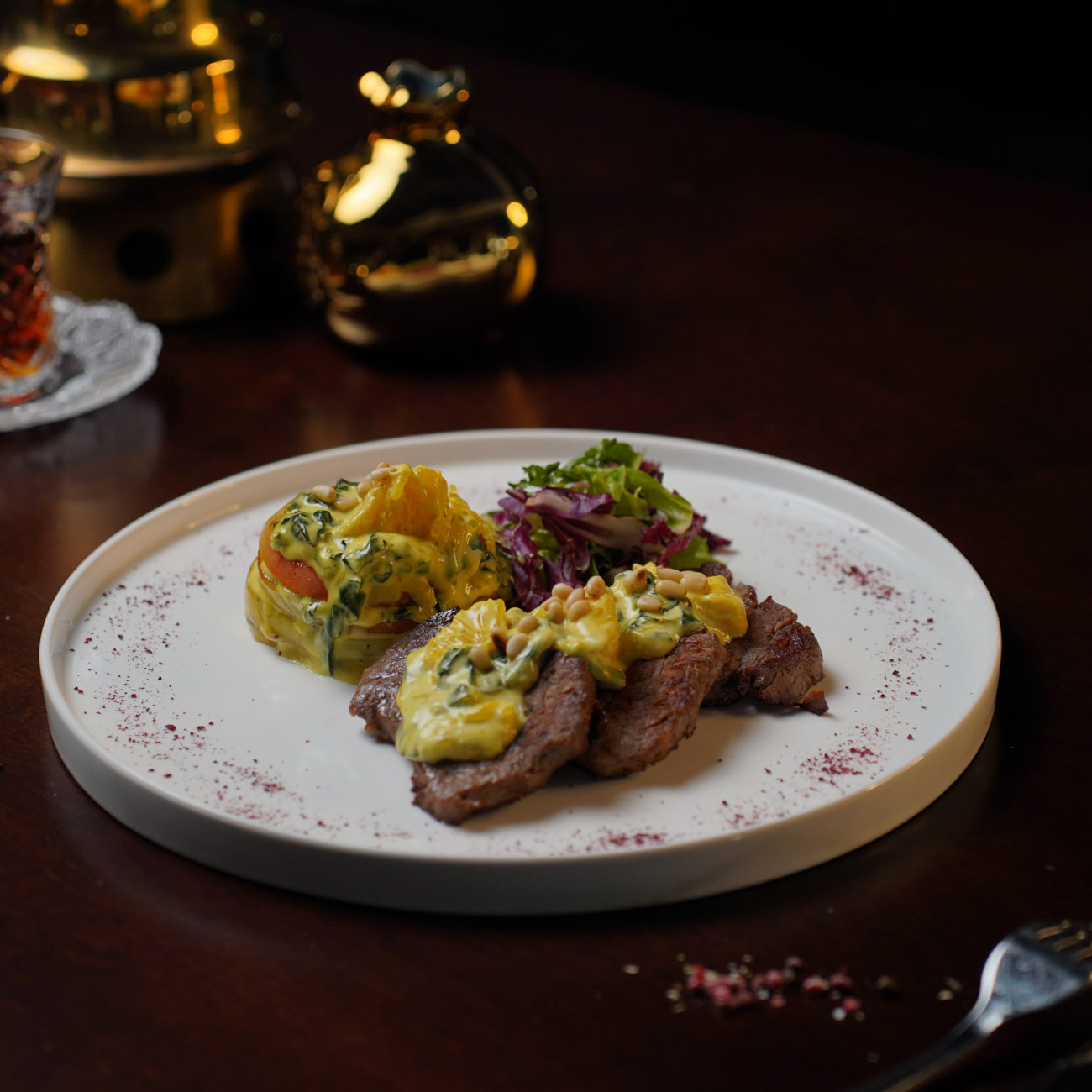 Медальоны с овощами и грибным соусом