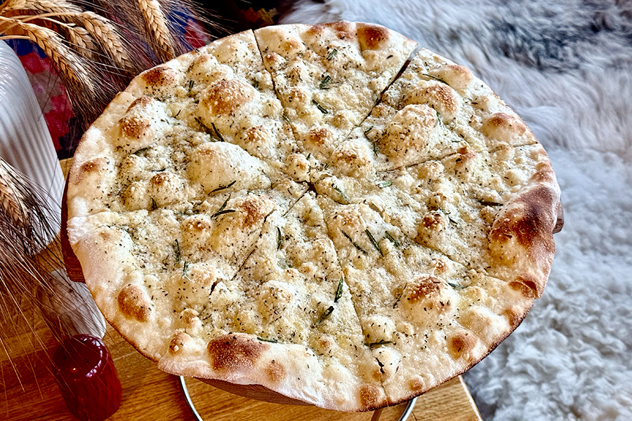 Фокачча с пармезаном