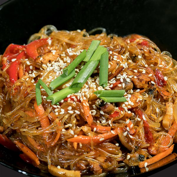 Яичная лапша с морепродуктами
