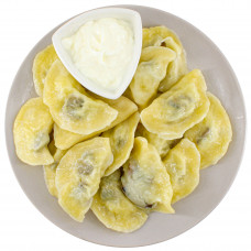Отварные вареники с картофелем и грибами