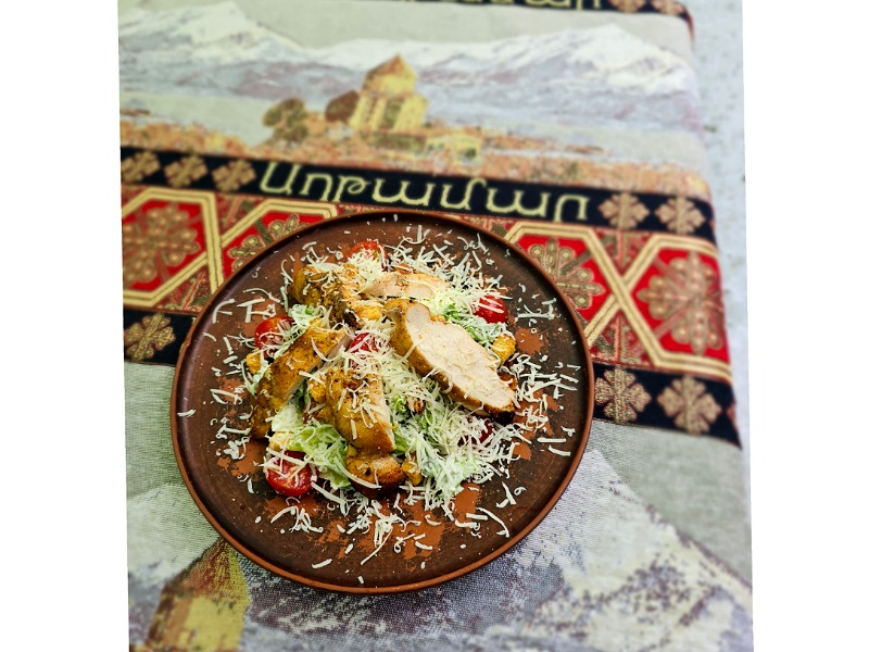 Цезарь с курицей