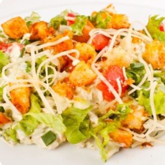 Салат Чука с ореховым соусом