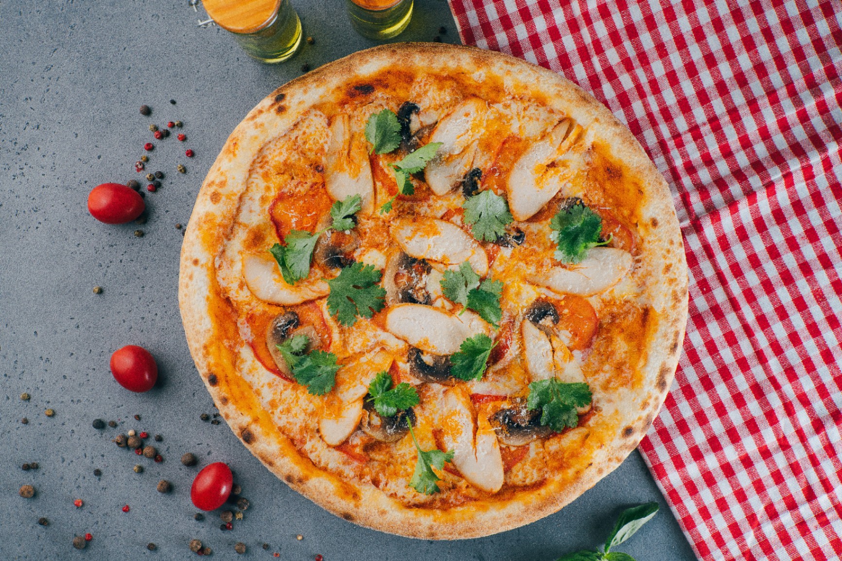 Пицца Том Ям с курицей