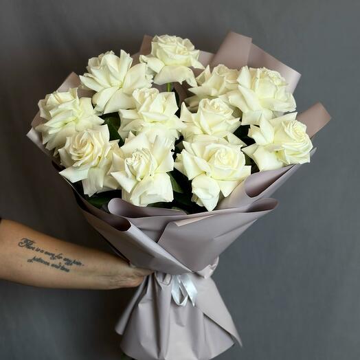 Букет с белой французской розой 11 шт