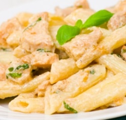 Пенне с курицей
