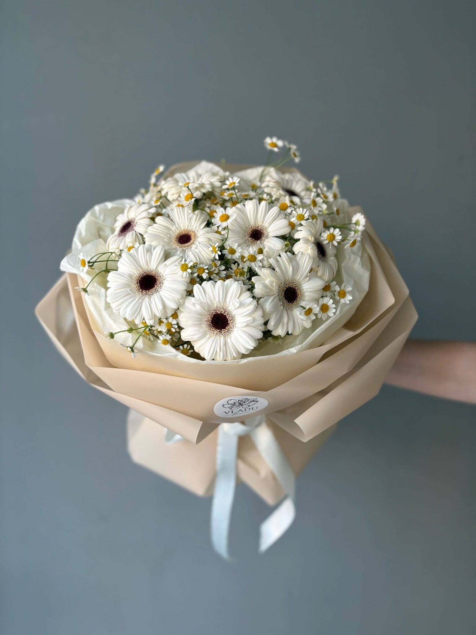 Букет с белыми гермини