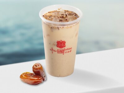 Холодный молочный чай с фиником