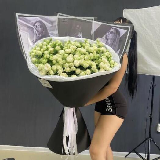 Кустовые розы букет гигант