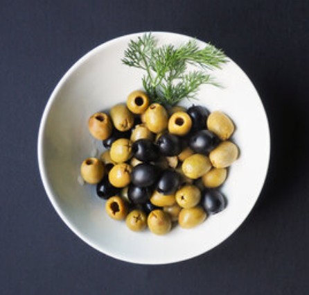 Оливки и маслины