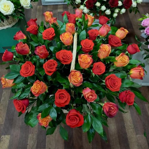 РОЗовый закат корзина роз