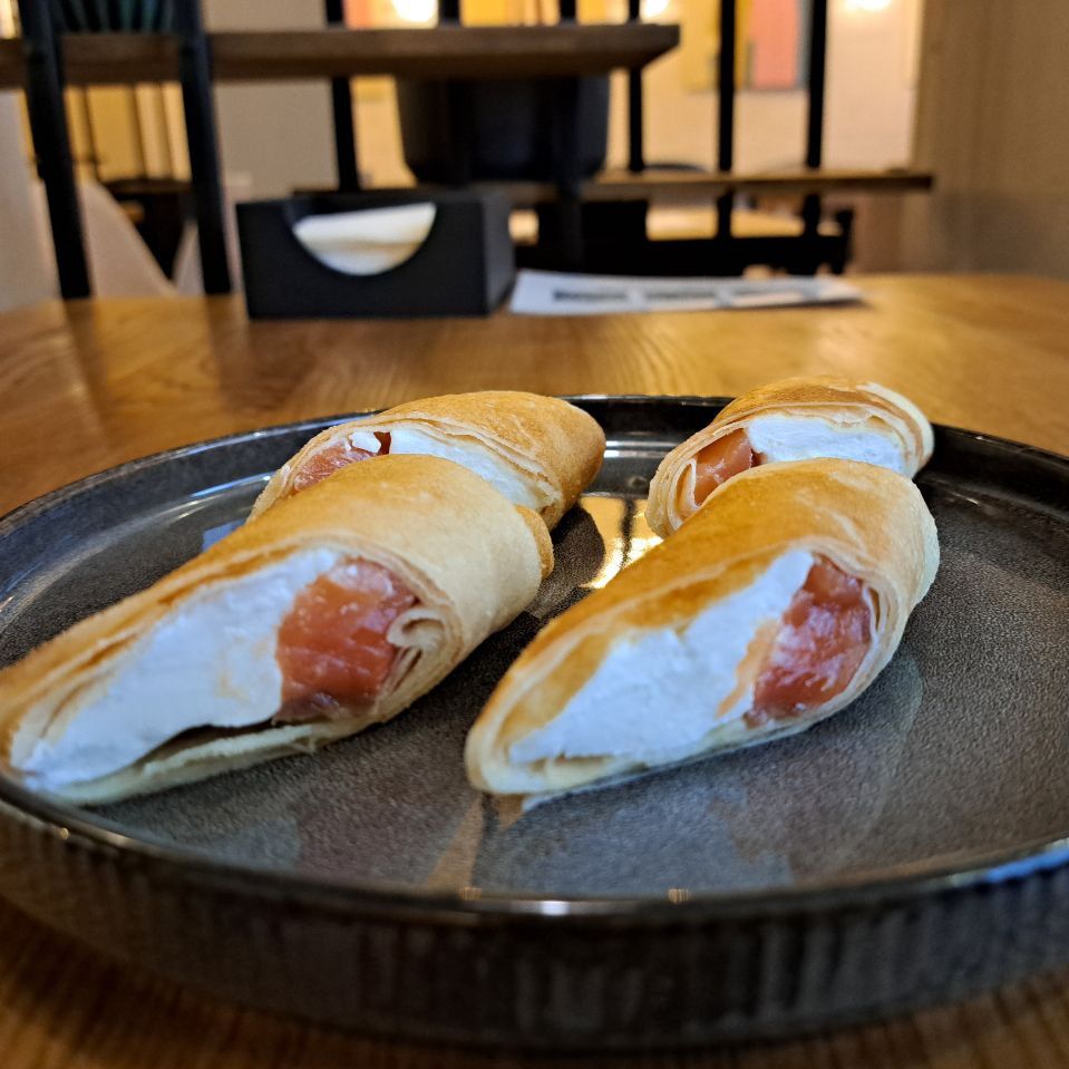 Блинчики с сёмгой и творожным сыром