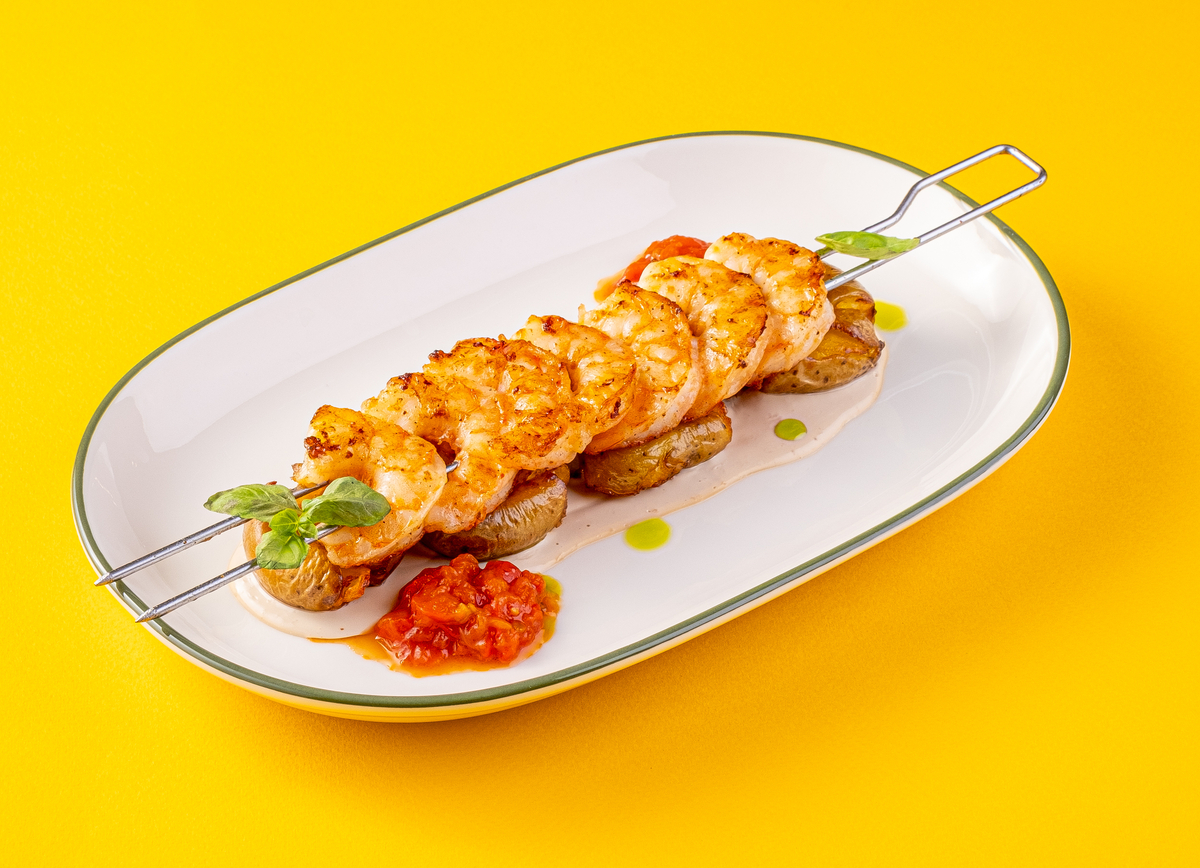 Креветки с молодым картофелем