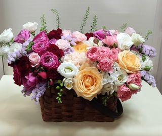 Корзинка с розами № 9