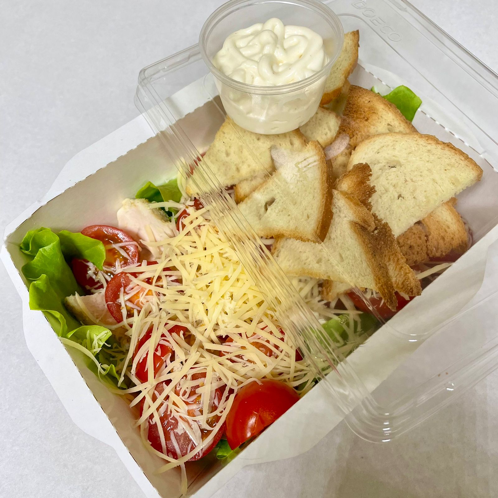 Салат Цезарь с курицей 250 гр